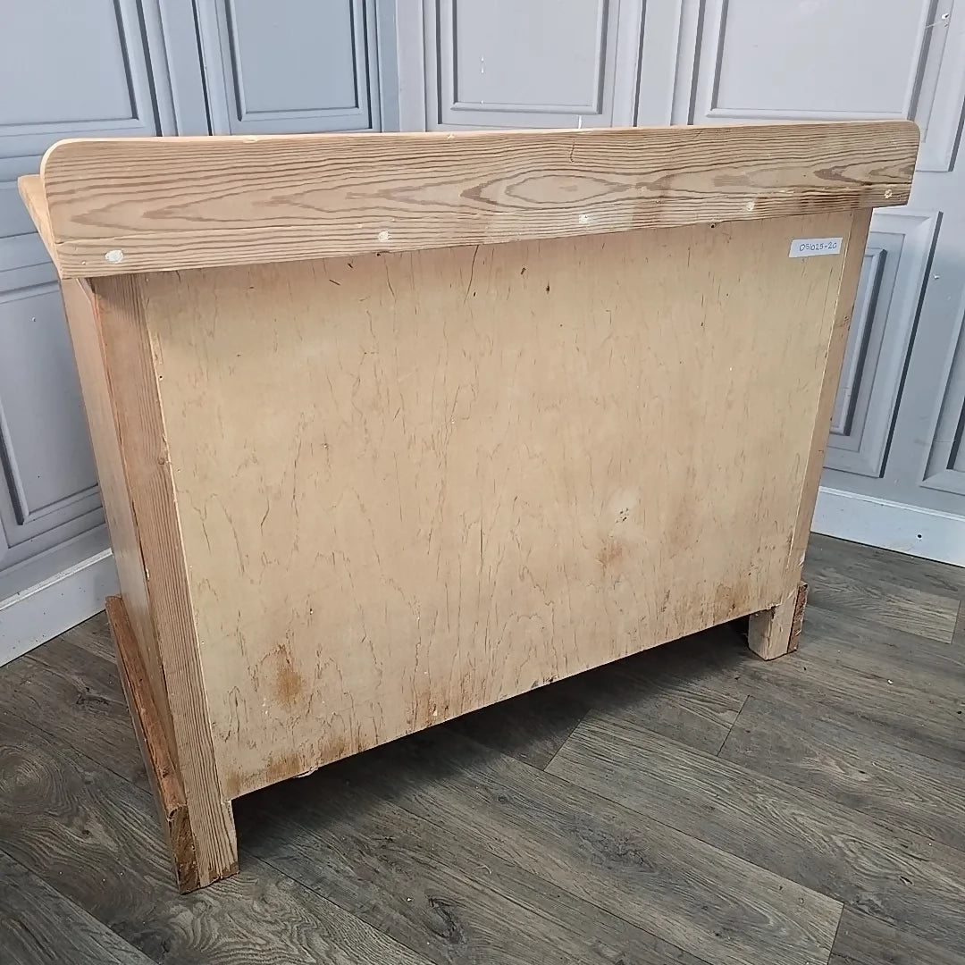 Vintage Chest of Drawers – Solid Pine - Rustic Farmhouse 4 Drawer Storage