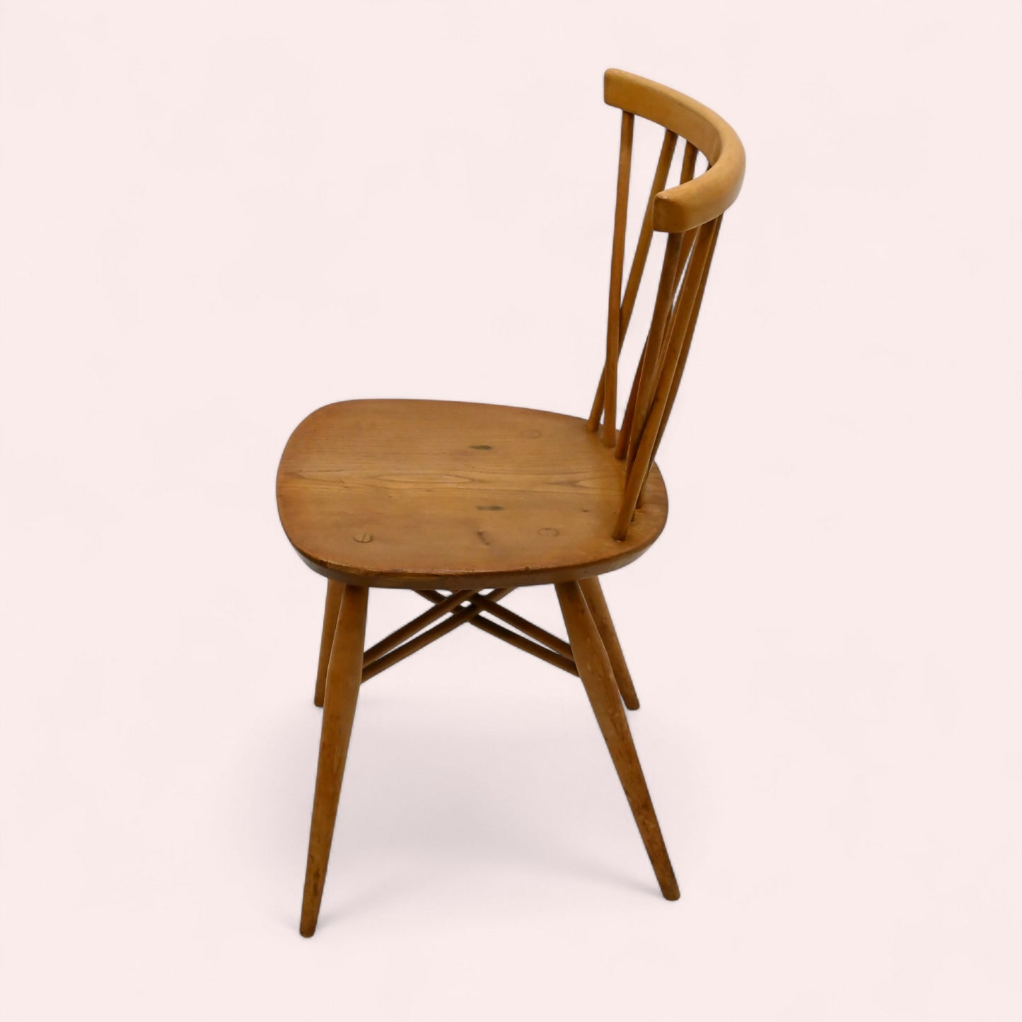 4 Ercol Windsor Candlestick Spindle Back Dining Chairs Model 376 FREE Delivery*. SBR10422/0605E