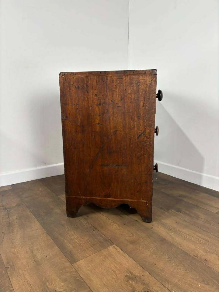 Early Victorian Mahogany Three Drawer Chest of Drawers (Short Proportions)