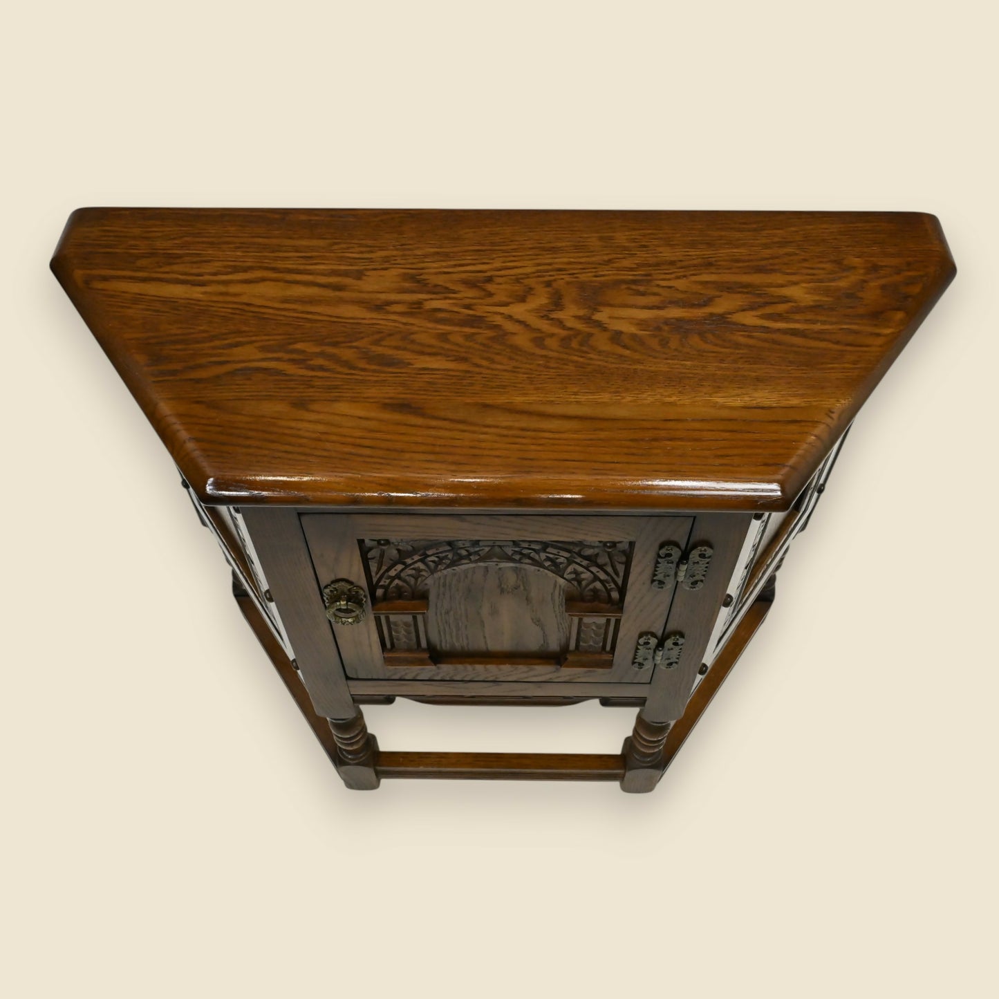 Old Charm Canted Table/Cupboard Light Oak Finish #1434 FREE UK Delivery*. SBR10389/2804E