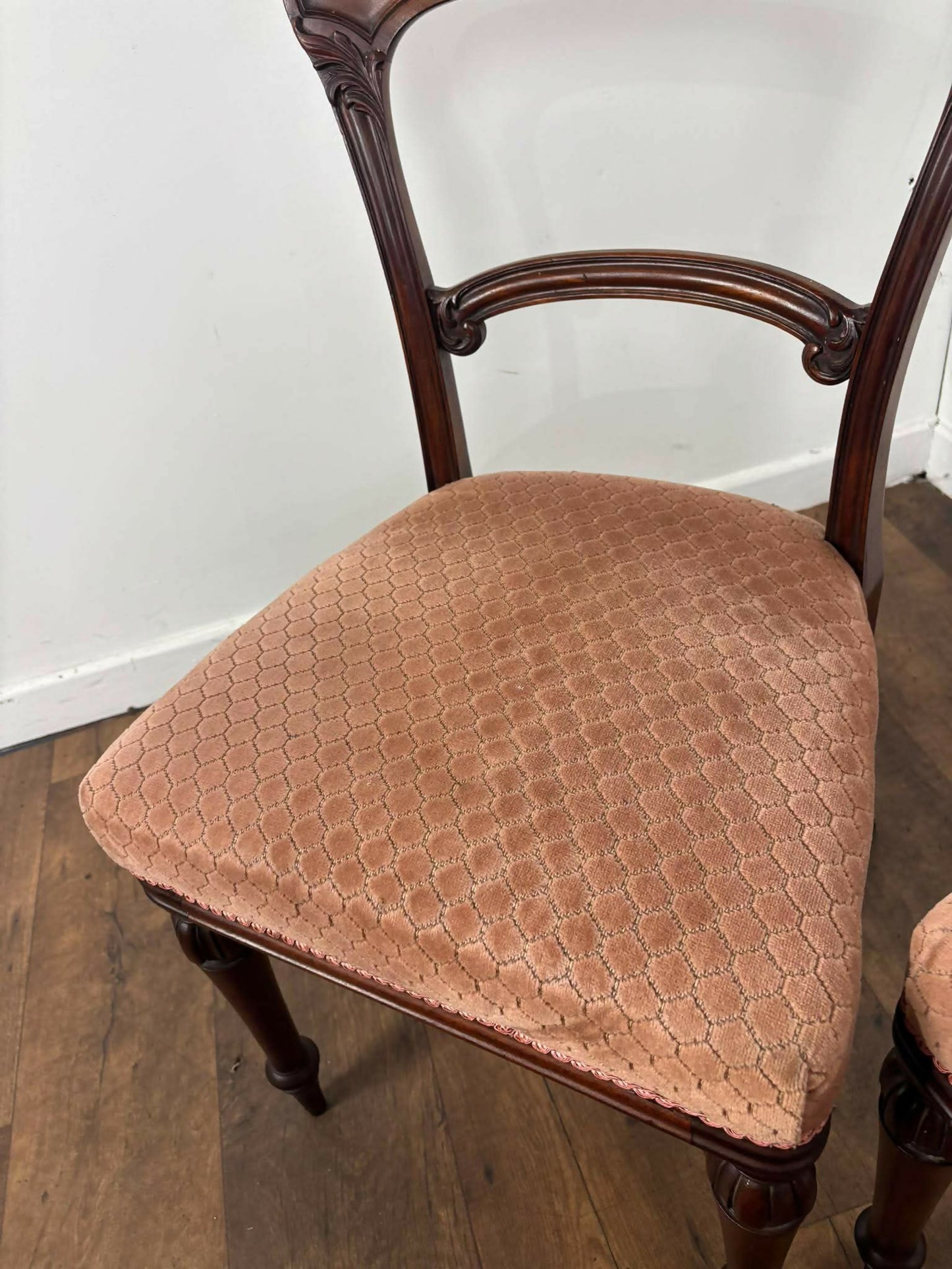 Pair of Victorian Mahogany Side Chairs on Turned Legs