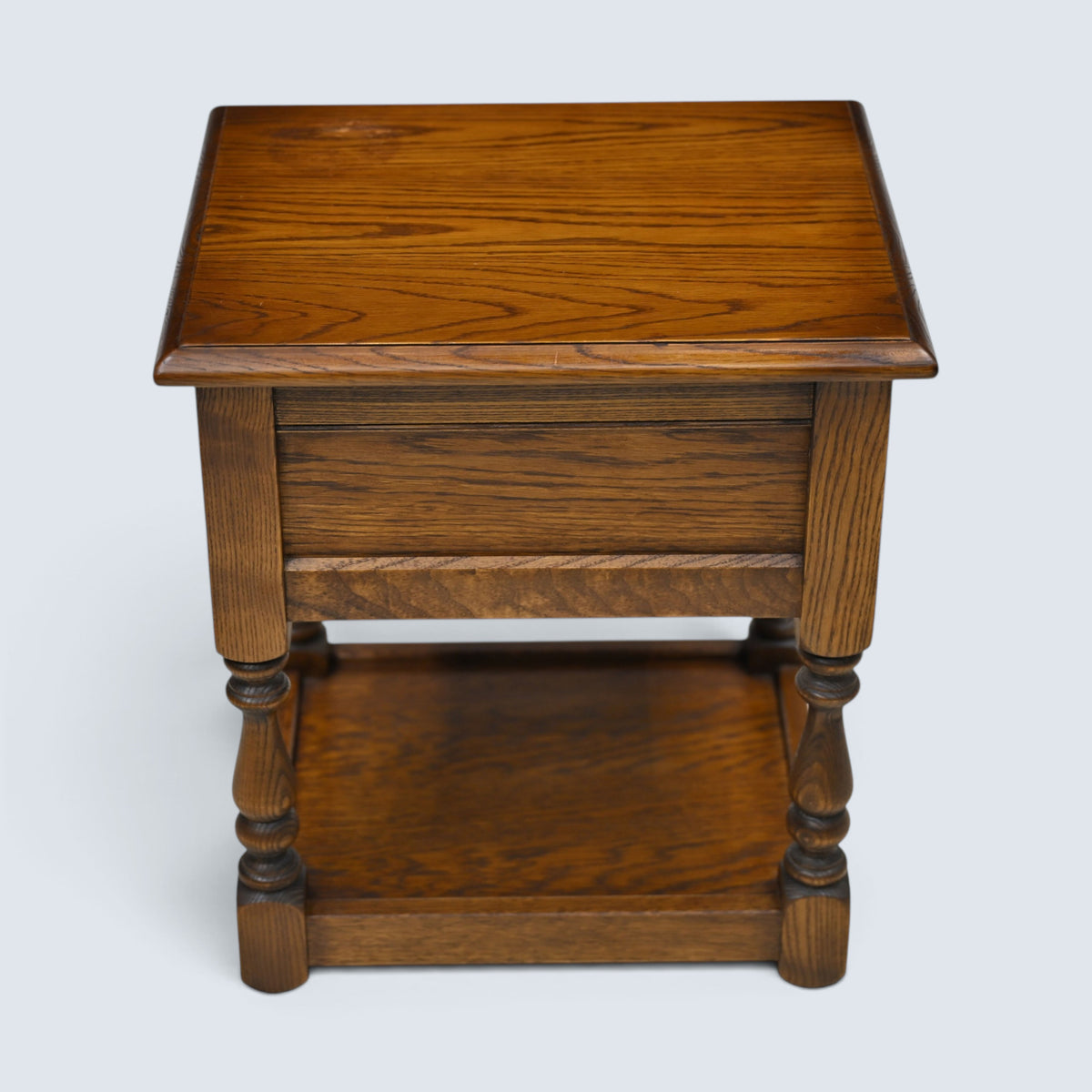 Old Charm Oak Lamp/Bedside Table Light Oak Finish Model 2325 FREE UK Delivery*