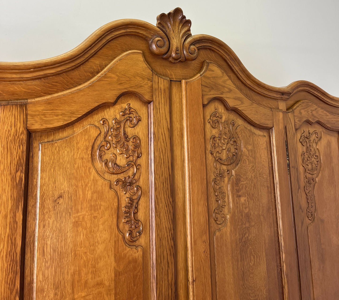 Wardrobe Vintage French Louis XVI Style Oak Four Door Carved Armoire LOT 6491