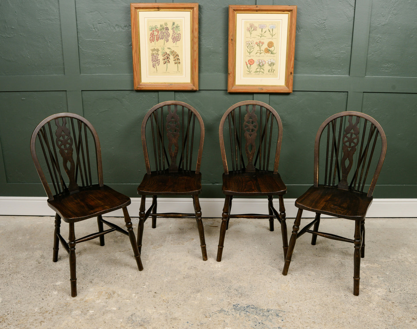 4 Elm & Ash Wheel back Windsor Dining Chairs