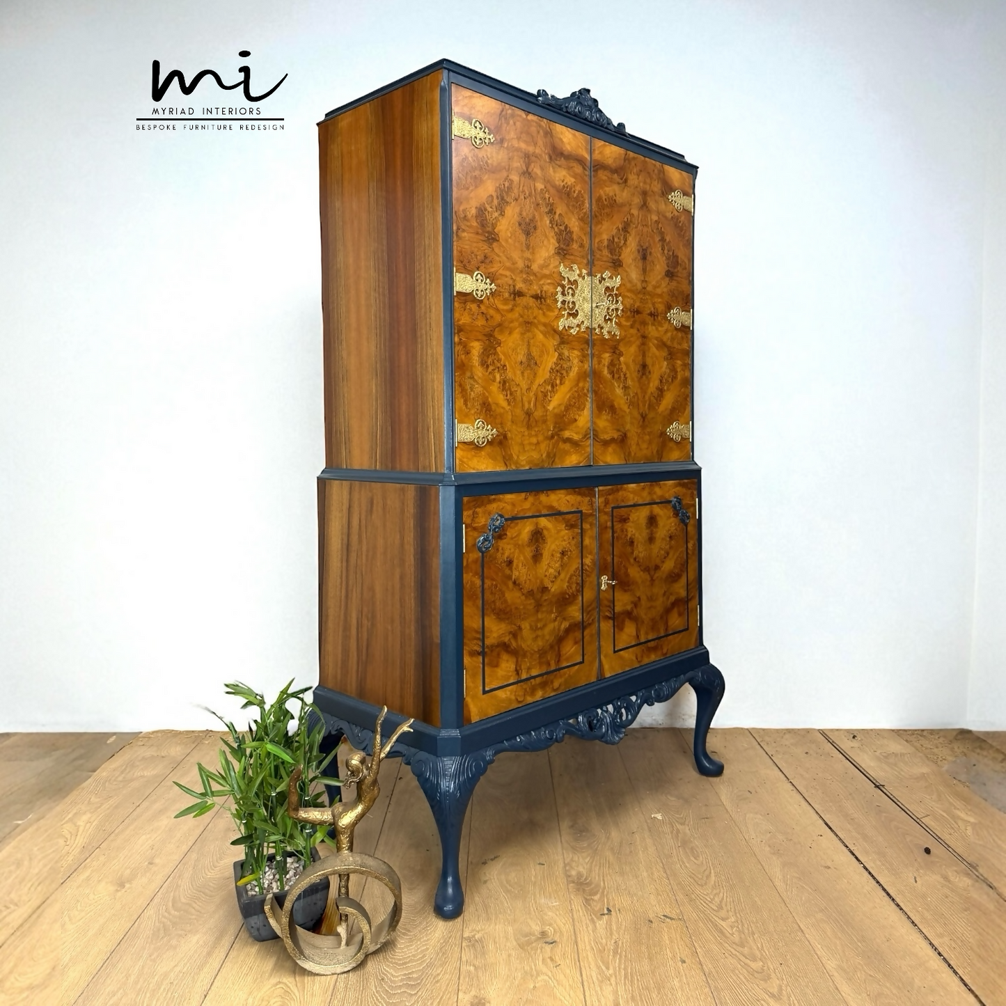 Navy blue Queen Anne cocktail cabinet, refurbished Art deco drinks cabinet, Sideboard walnut