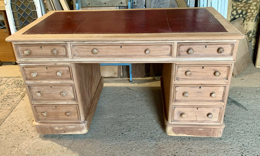 EARLY EDWARDIAN PEDESTAL DESK