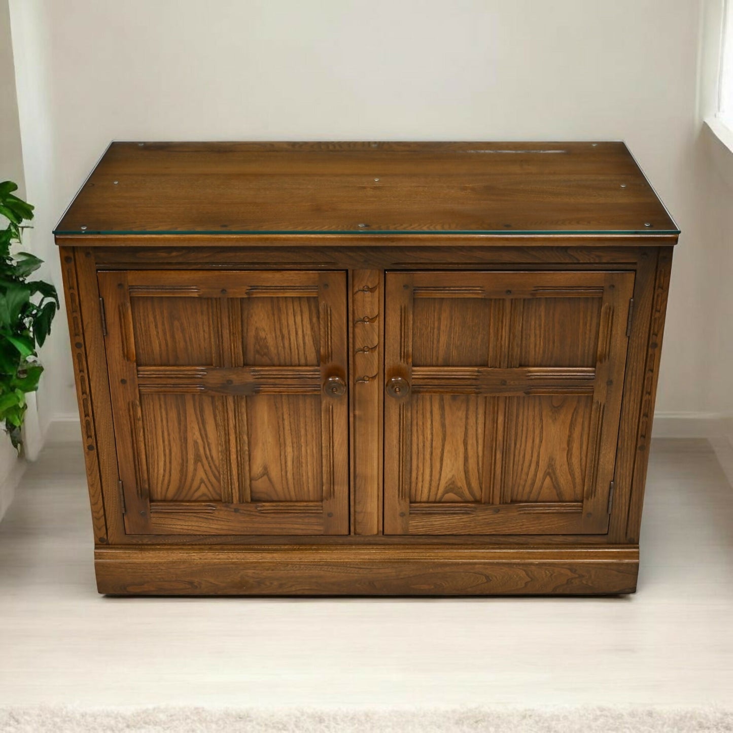 Ercol Mural Sideboard Cupboard Base Model 580 Golden Dawn FREE UK Delivery*