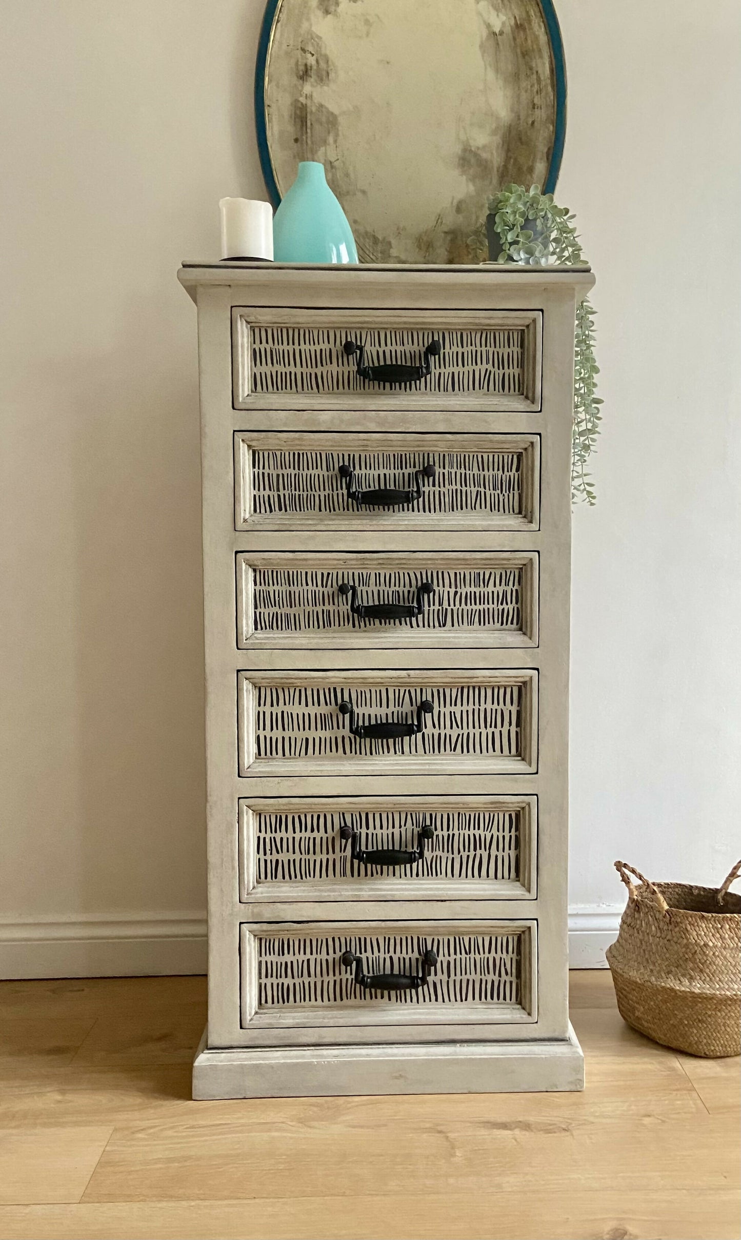 Chest of drawers -Hand-painted • Dash Pattern - Upcycled Furniture