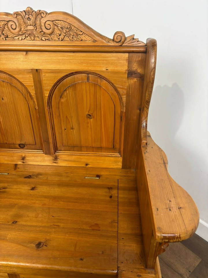Victorian style Pine Single Seat Settle