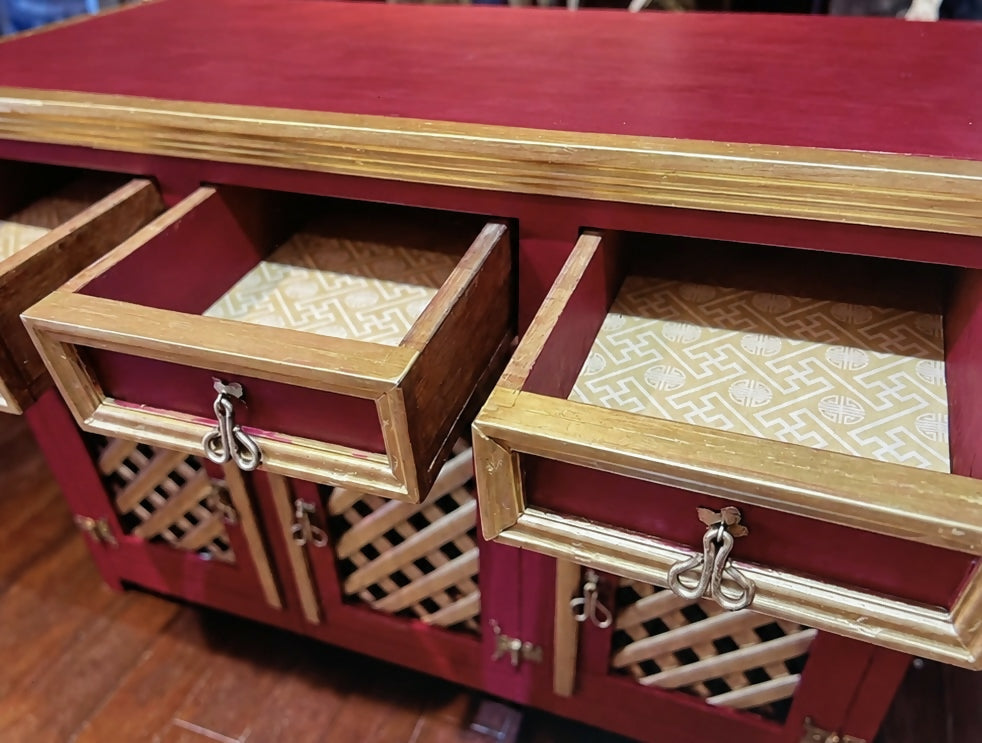 Vintage Chinoiserie Eastern Style Red & Gold Sideboard With Lattice Doors & Lined Interior
