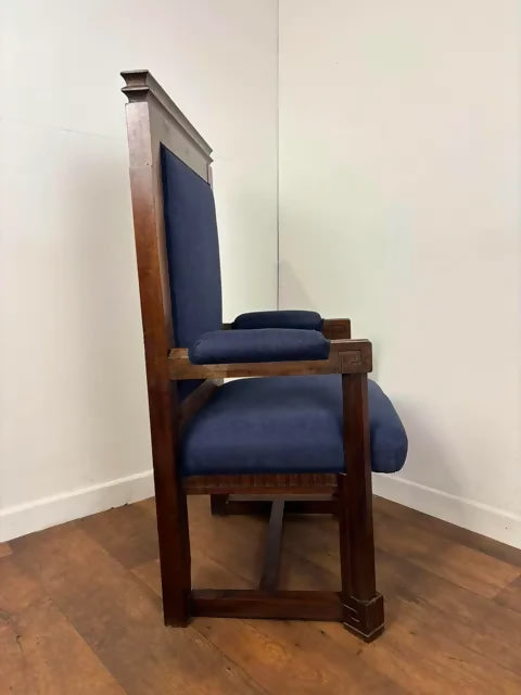 Georgian Mahogany Throne Arm Chair - From Ruthin Court House