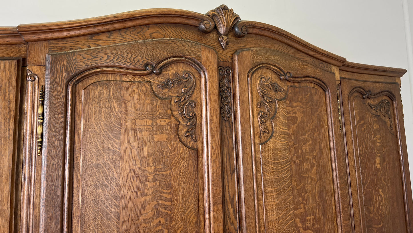 Wardrobe Vintage French Louis XVI Style Oak Four Door Carved Armoire LOT 6113