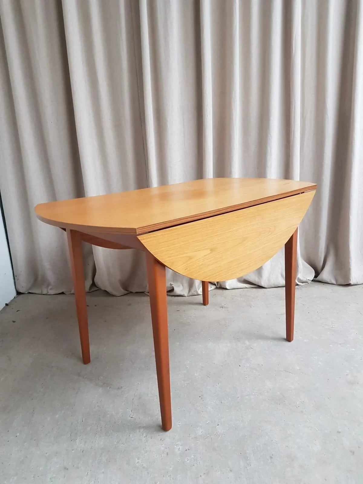 Vintage Mid Century Drop Leaf Oak Effect Extending Dining Table Danish Retro R655