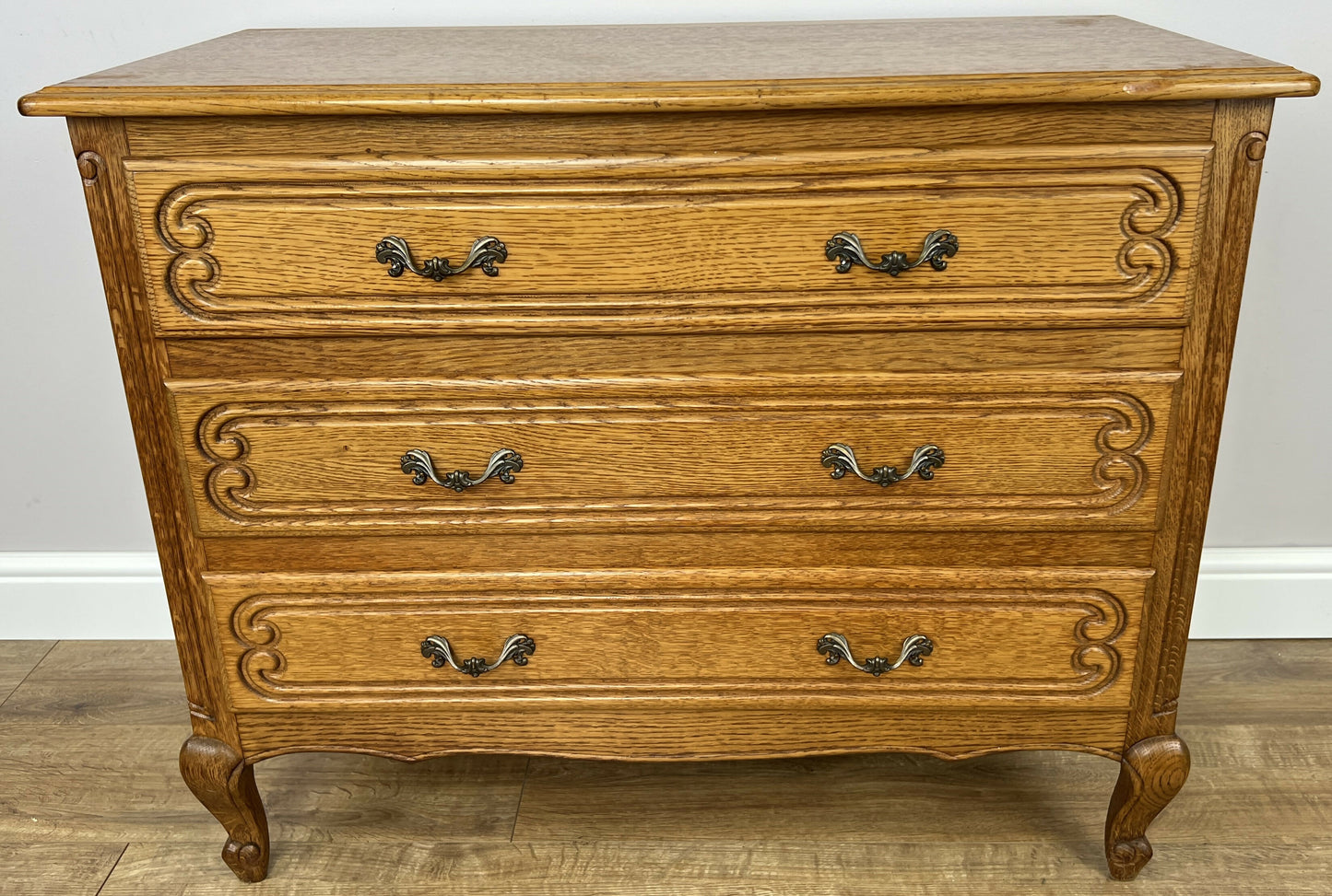 Chest of Drawers Vintage French Louis Oak 3 Drawers Carved Cabinet LOT 6254