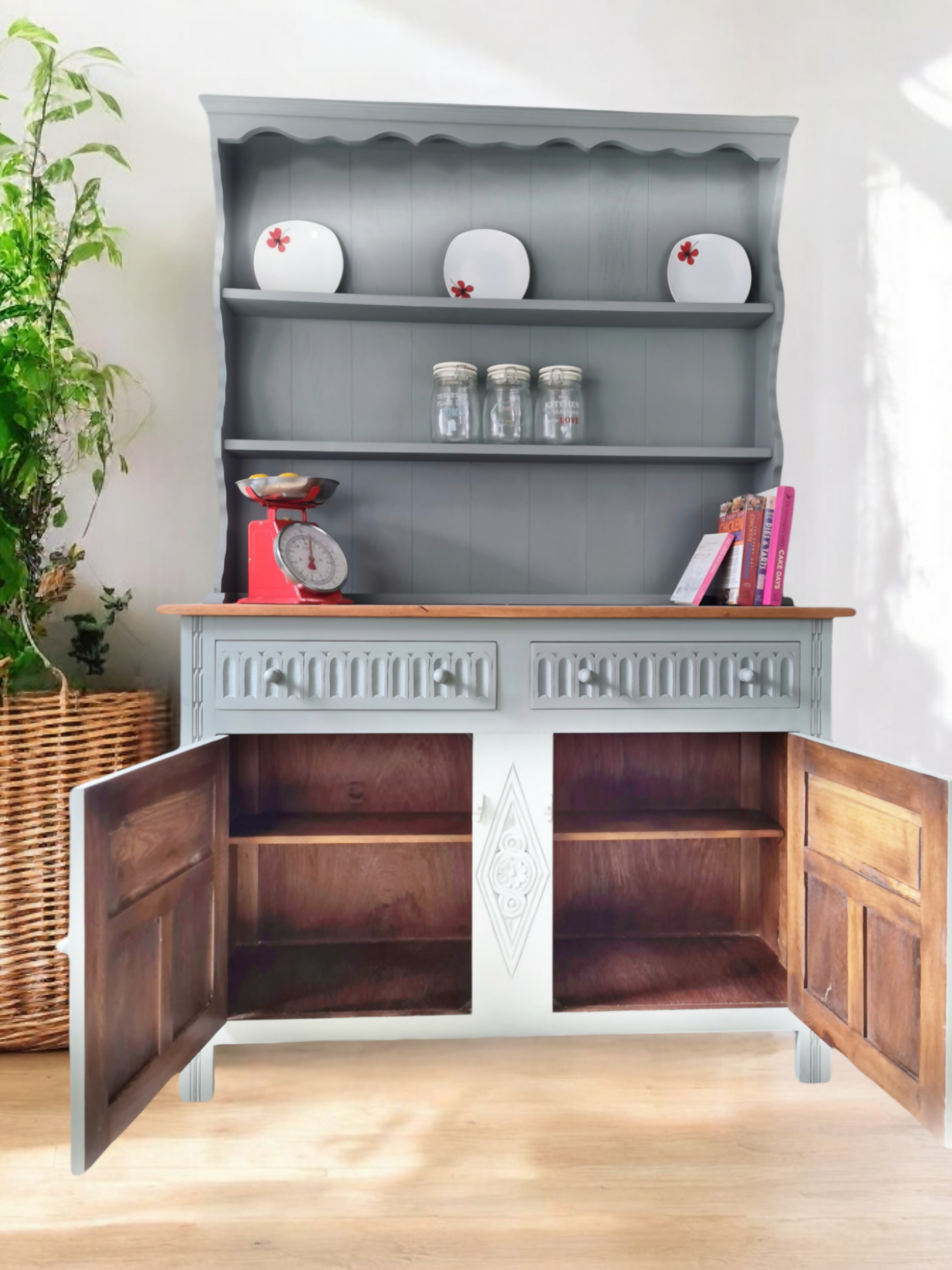 Welsh dresser in grey