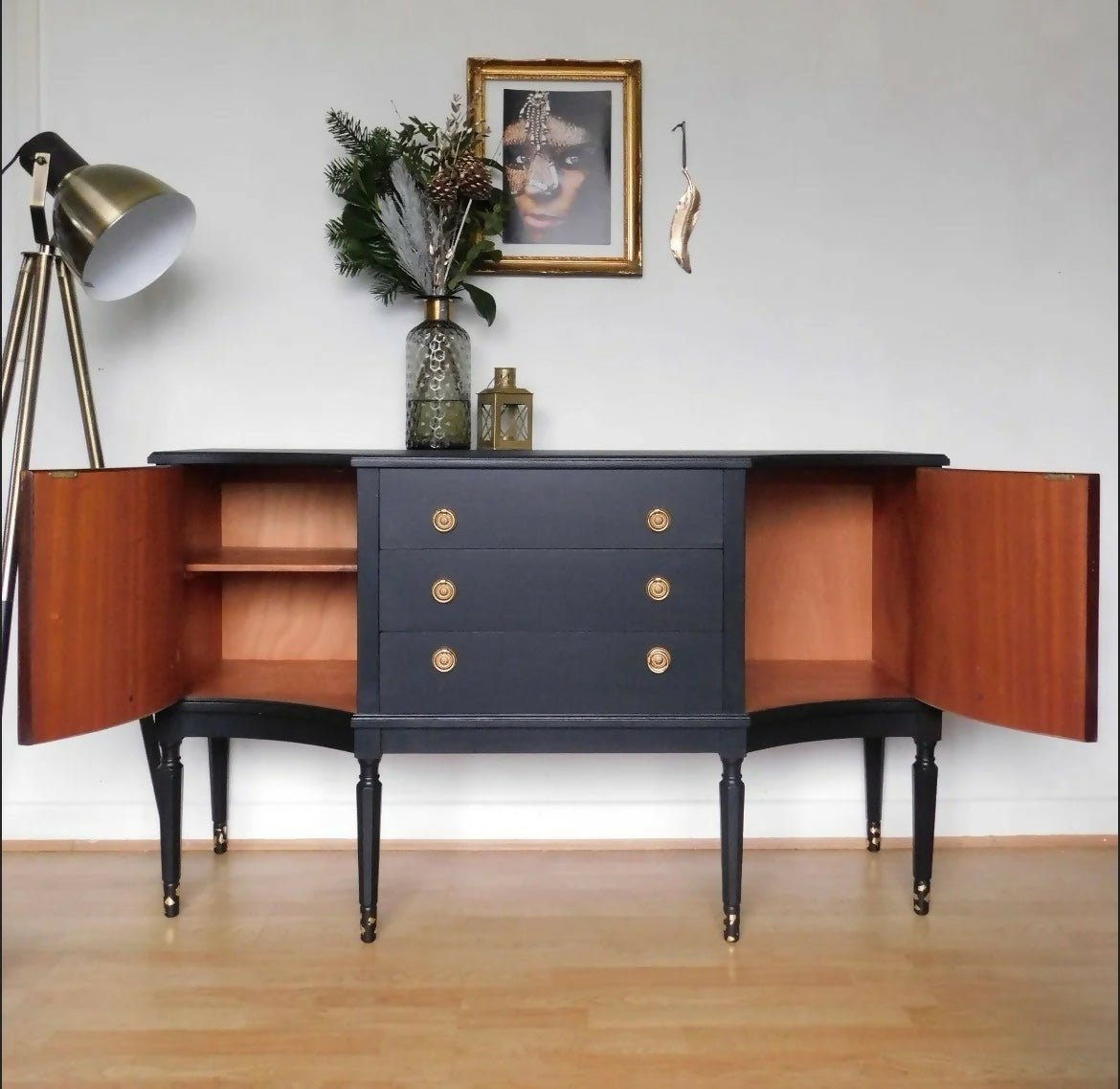 Stunning black sideboard