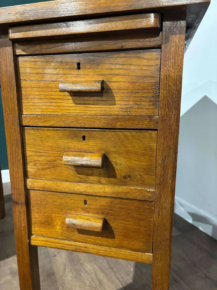 1950’s Oak Kneehole Teachers Desk9