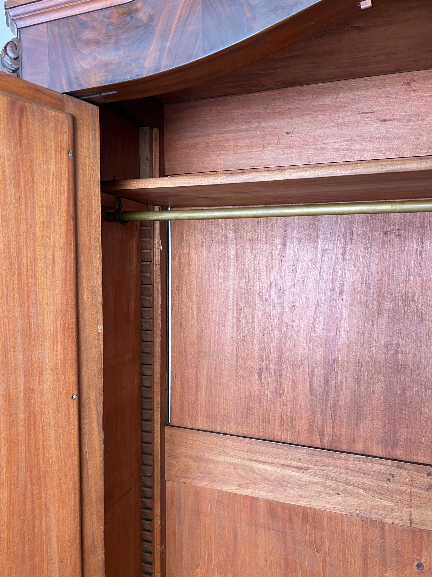 Wardrobe Antique French Burr Walnut Two Door Mirrored Armoire Cabinet LOT 6374