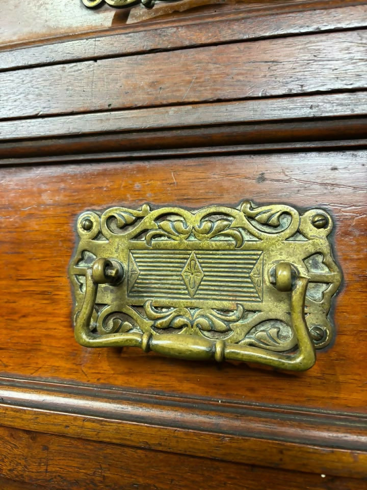 Edwardian Red Walnut Sideboard