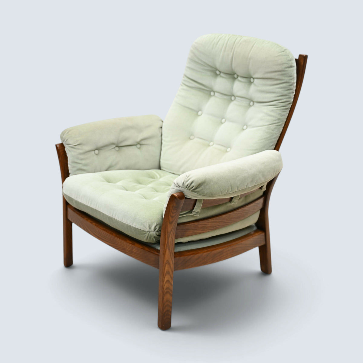 Ercol Saville Easy Chair Armchair Golden Dawn Finish #930 FREE UK Delivery*