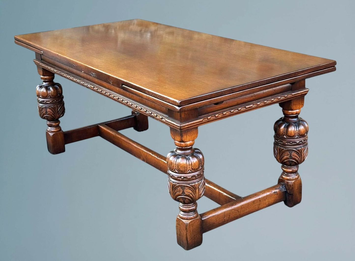 Large Oak Extending Dining Table Seats 8-10