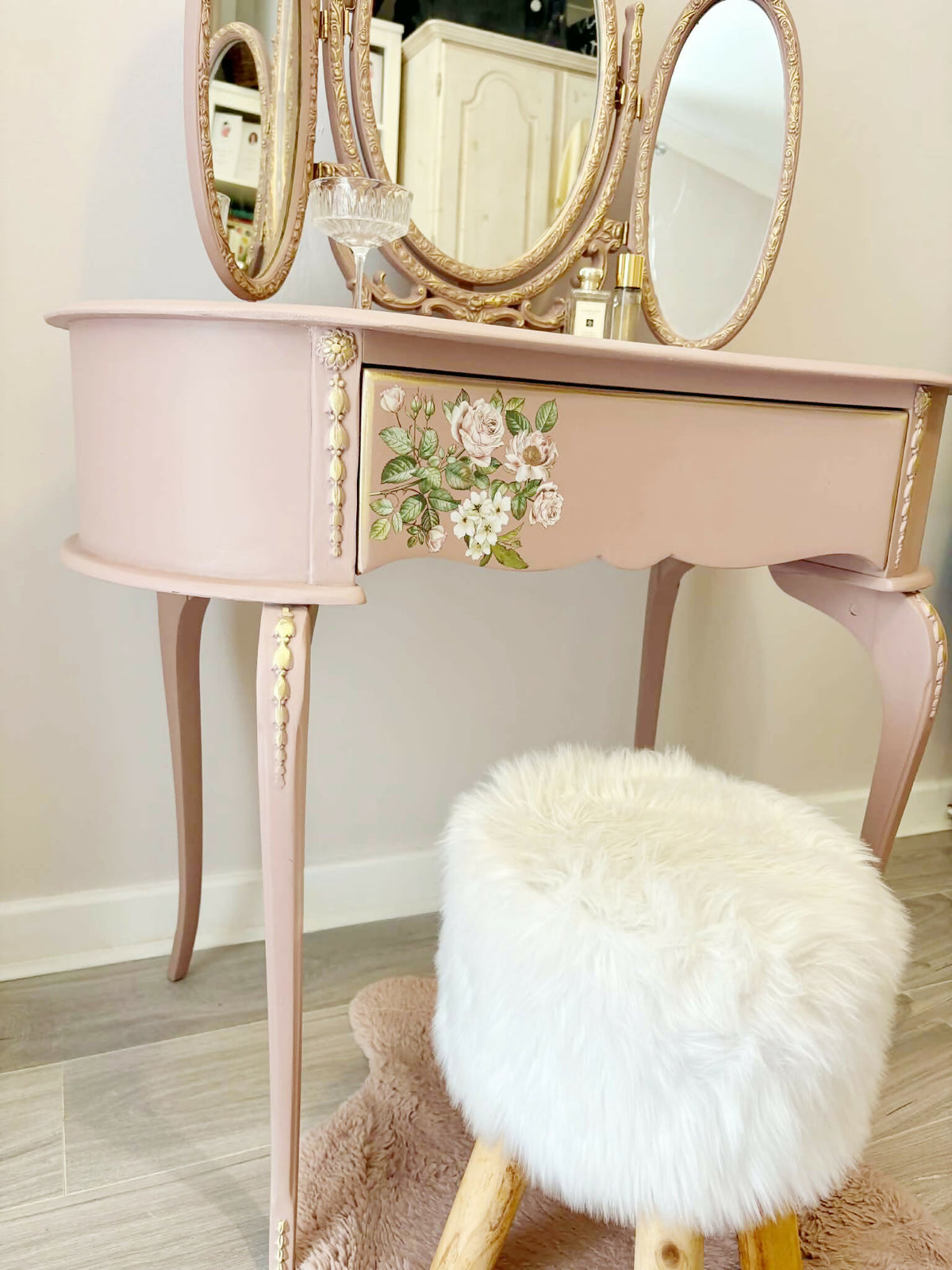 Dusky Pink vintage Dressing table with mirror