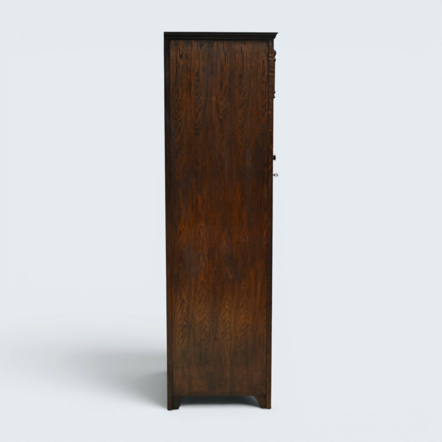 Vintage Oak Hall Cupboard/Wardrobe Gentleman's Wardrobe Carvings FREE DELIVERY*