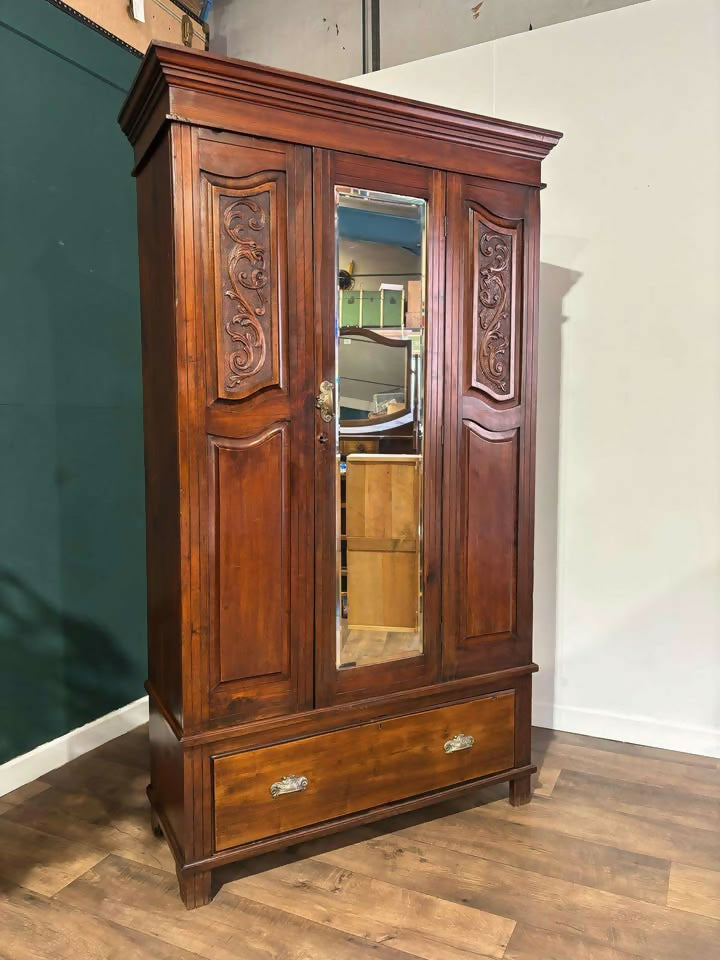 Edwardian Walnut Wardrobe99