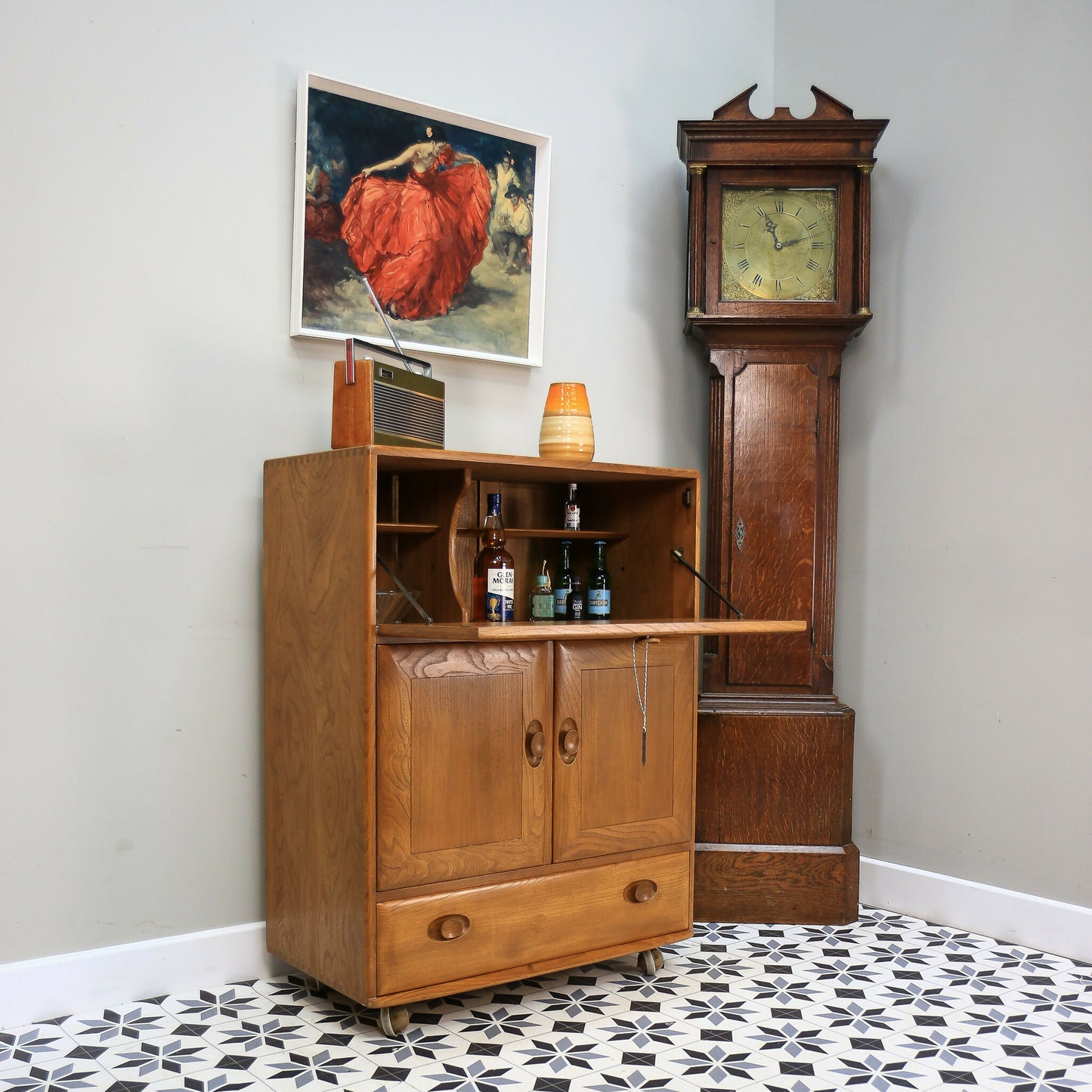 Ercol Windsor Blonde Drinks Cocktail Cabinet Bureau in Elm Model 469