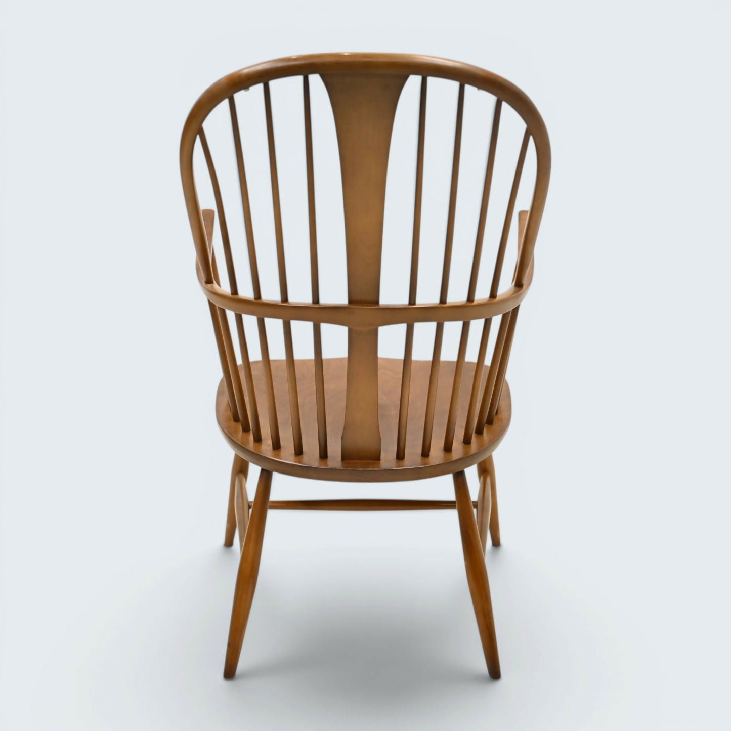 An Ercol Chairmakers Chair Windsor Bow Back Golden Dawn Model 472 FREE Delivery