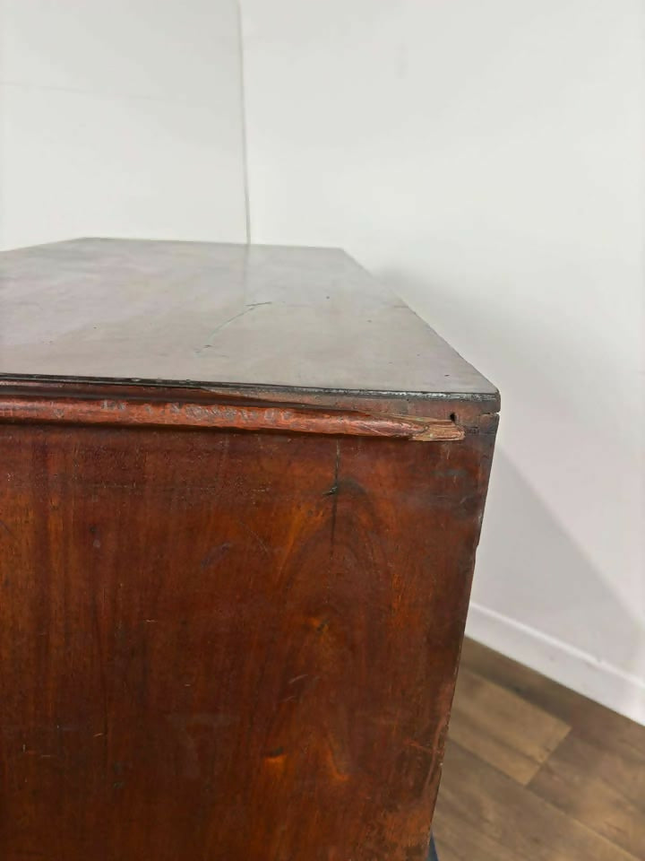 Georgian Mahogany Chest of Drawers