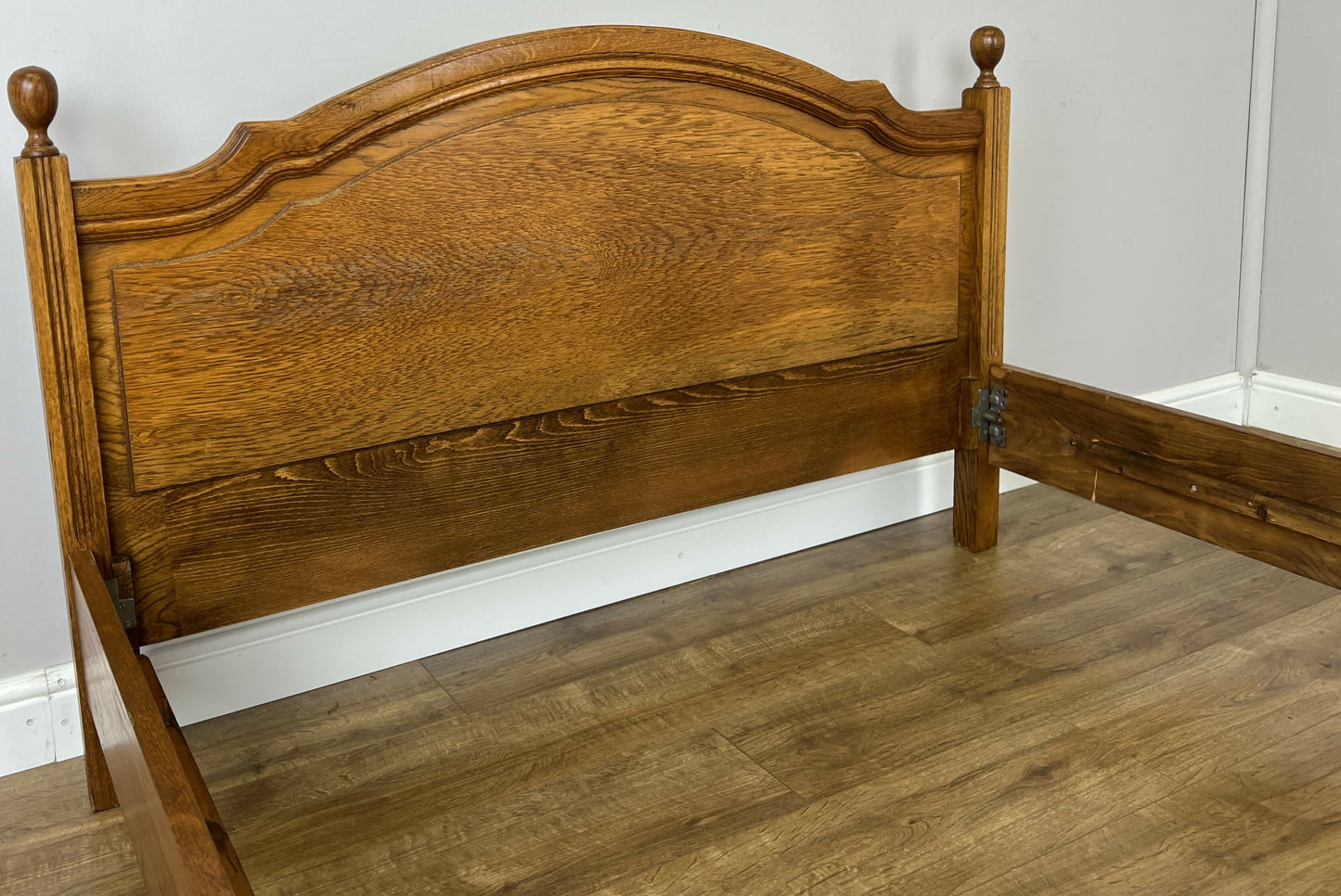 Bed Vintage French Style Double Bed Frame Carved Headboard LOT 6390
