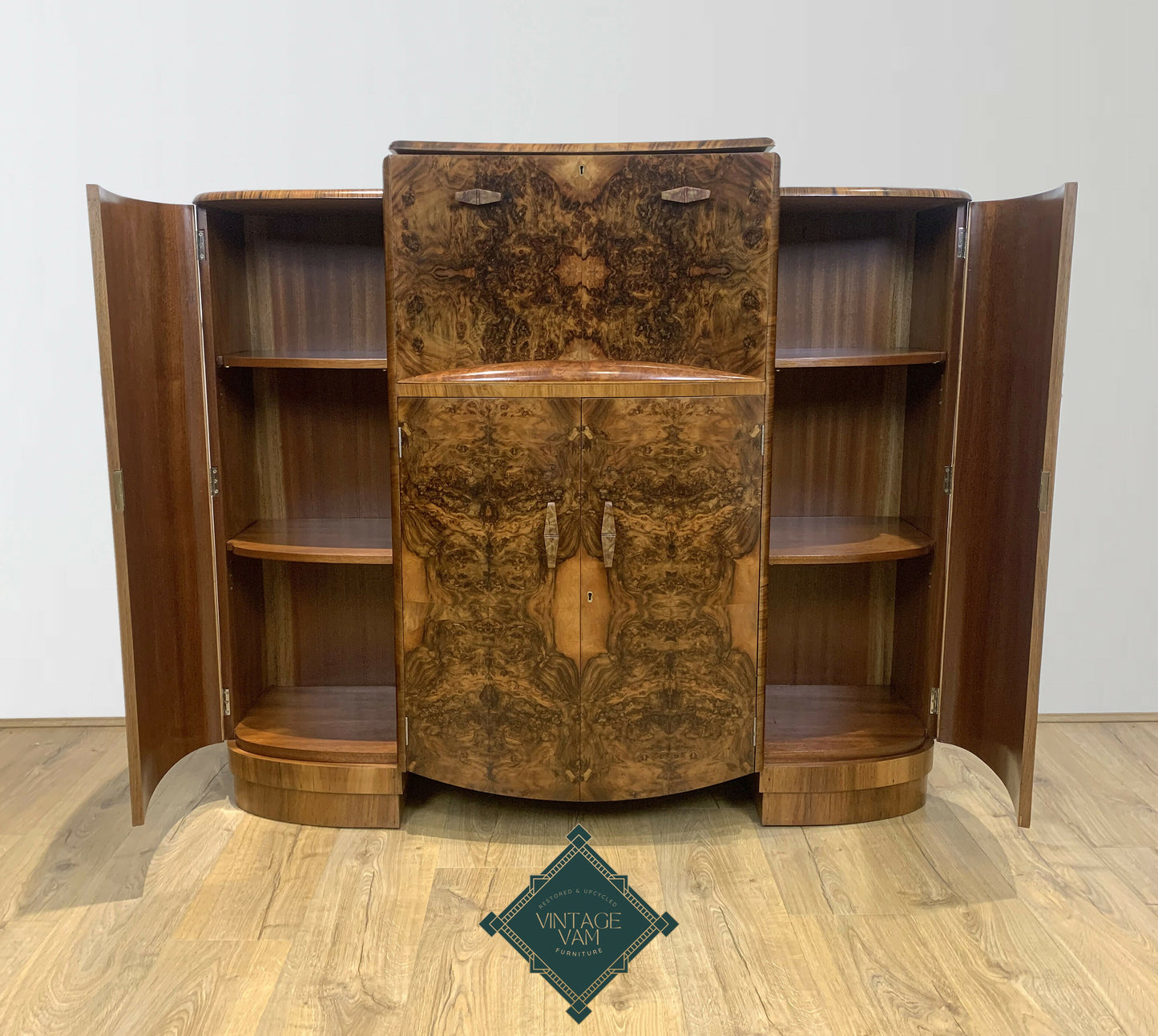 Art Deco drinks cocktail cabinet