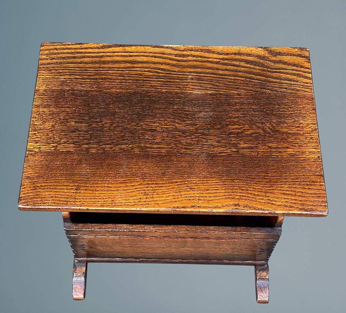Oak Magazine Rack / Oak End Table Titchmarsh Goodwin