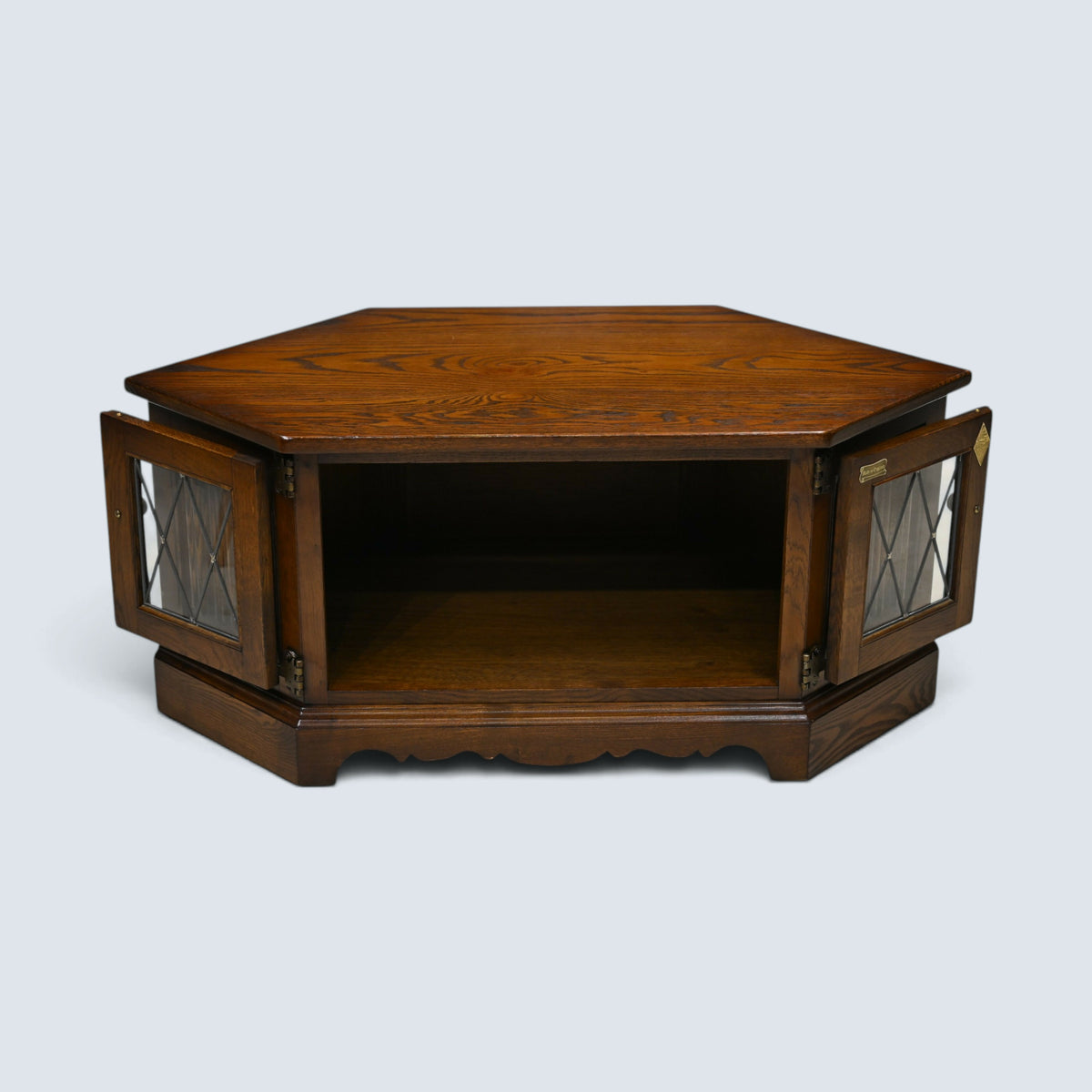 Old Charm TV Stand Linenfold Leaded Glass Doors Light Oak FREE UK Delivery*