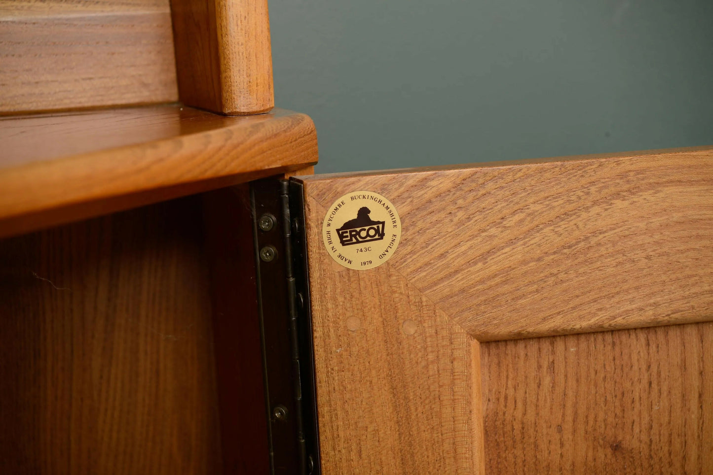 Ercol Windsor Corner Cabinet - Light/Blonde Finish