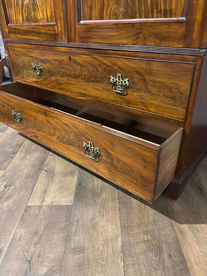 Victorian Mahogany Hanging Cupboard / Wardrobe