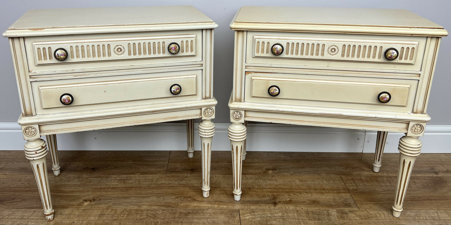 Pair of Bedside Tables Vintage French Shabby Chic Nightstands Cabinets LOT 6228