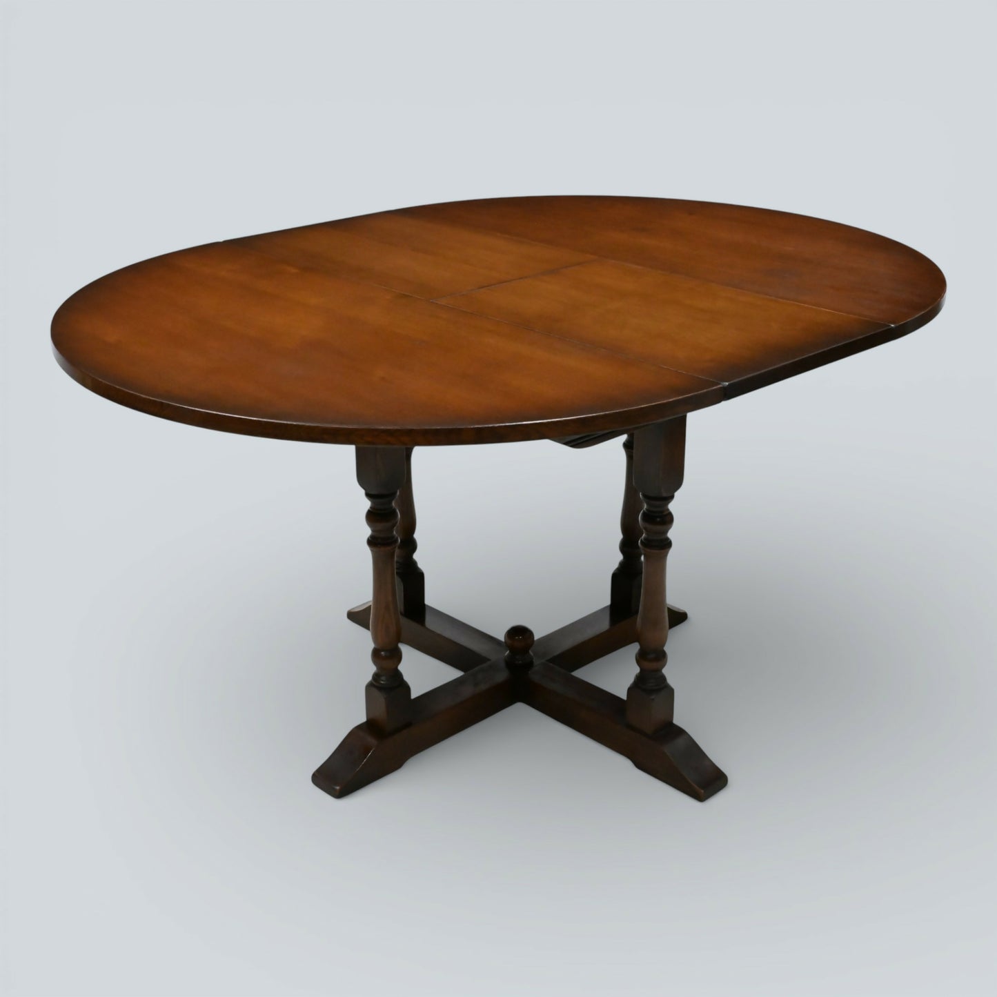 Old Charm Oak Round Dining Table Extending Seats 6 Tudor Brown FREE Delivery*