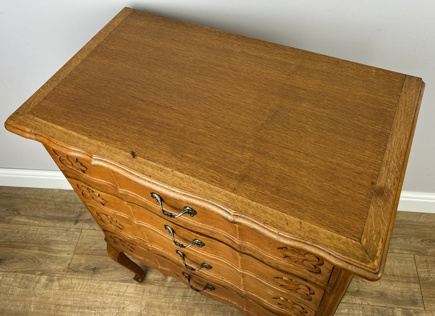 Chest of Drawers Vintage French Louis Oak 4 Drawers Carved Cabinet LOT 6299