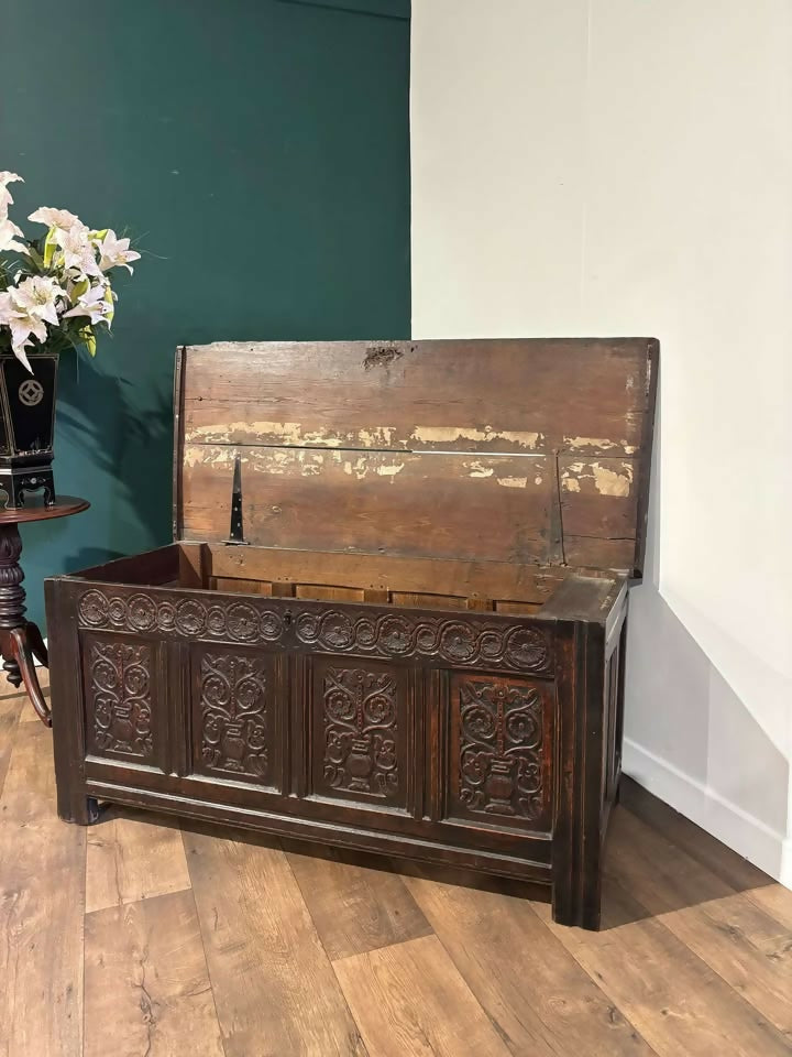 17th Century Oak Coffer4