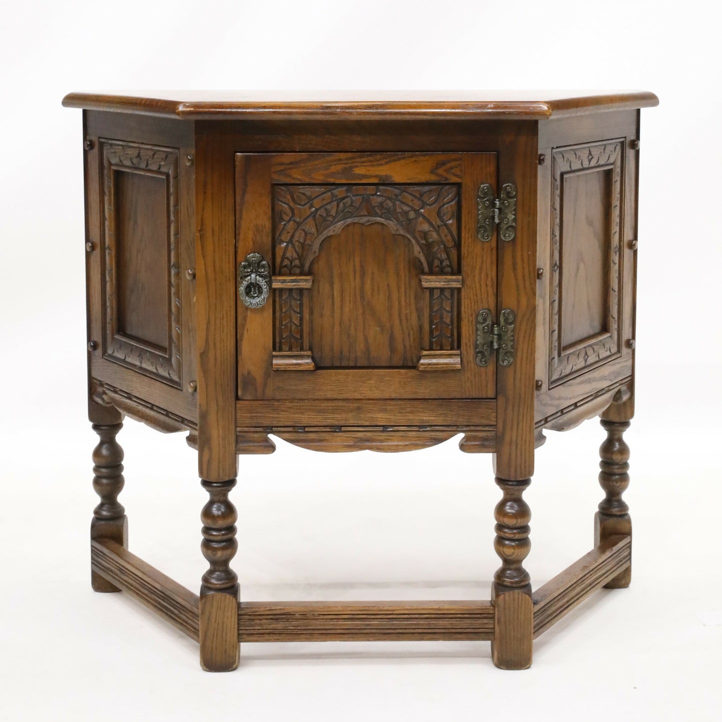 Old Charm Canted Table/Cupboard Light Oak Finish #1434 FREE UK Delivery*. SBR9688/2110D