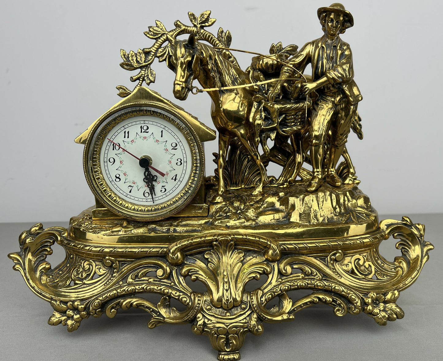 Clock Vintage French Style Quartz Ornate Horse Figure Mantel Clock LOT 6435