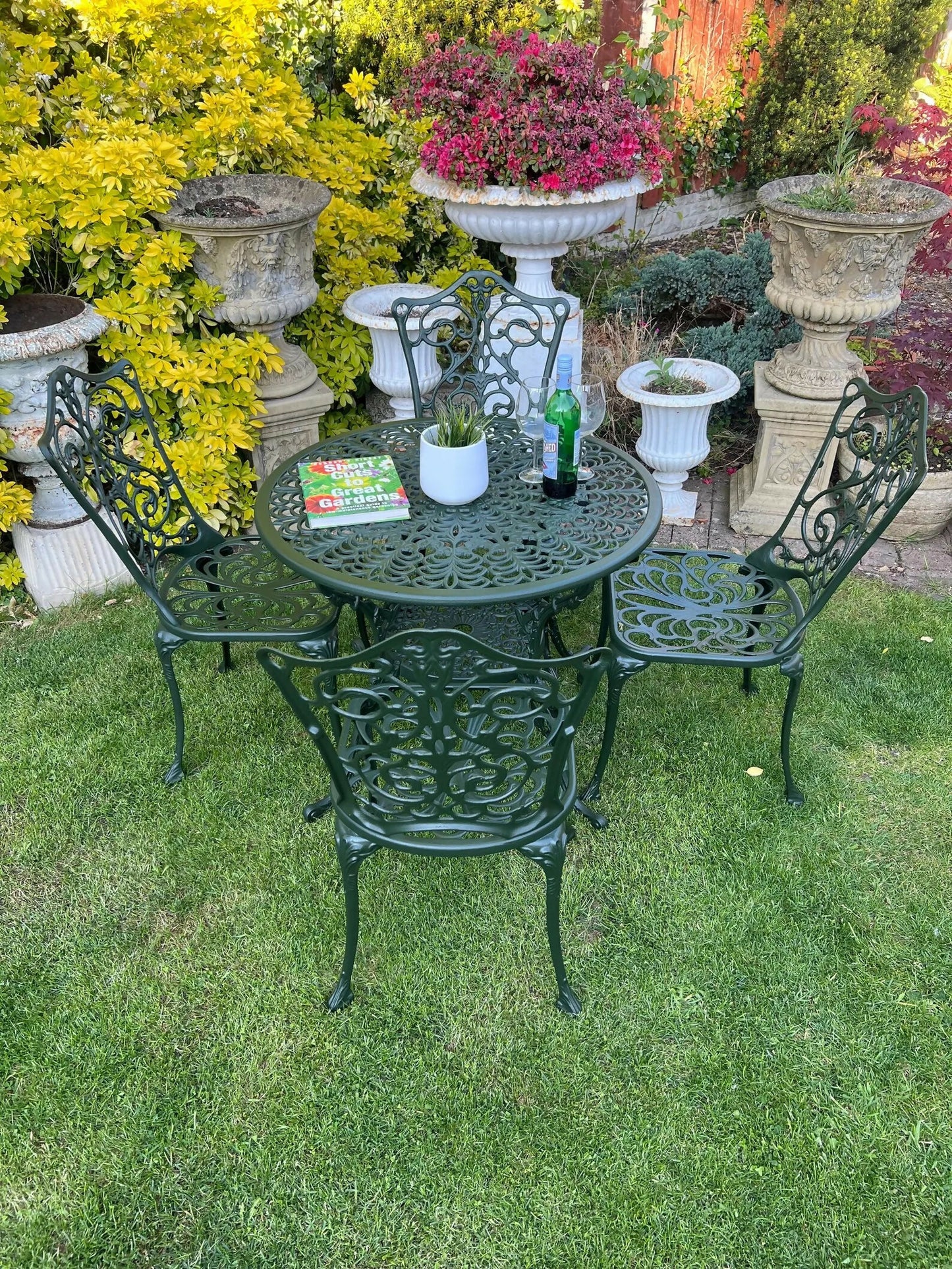 Ornate Vintage Green Patio Set With 4 Chairs