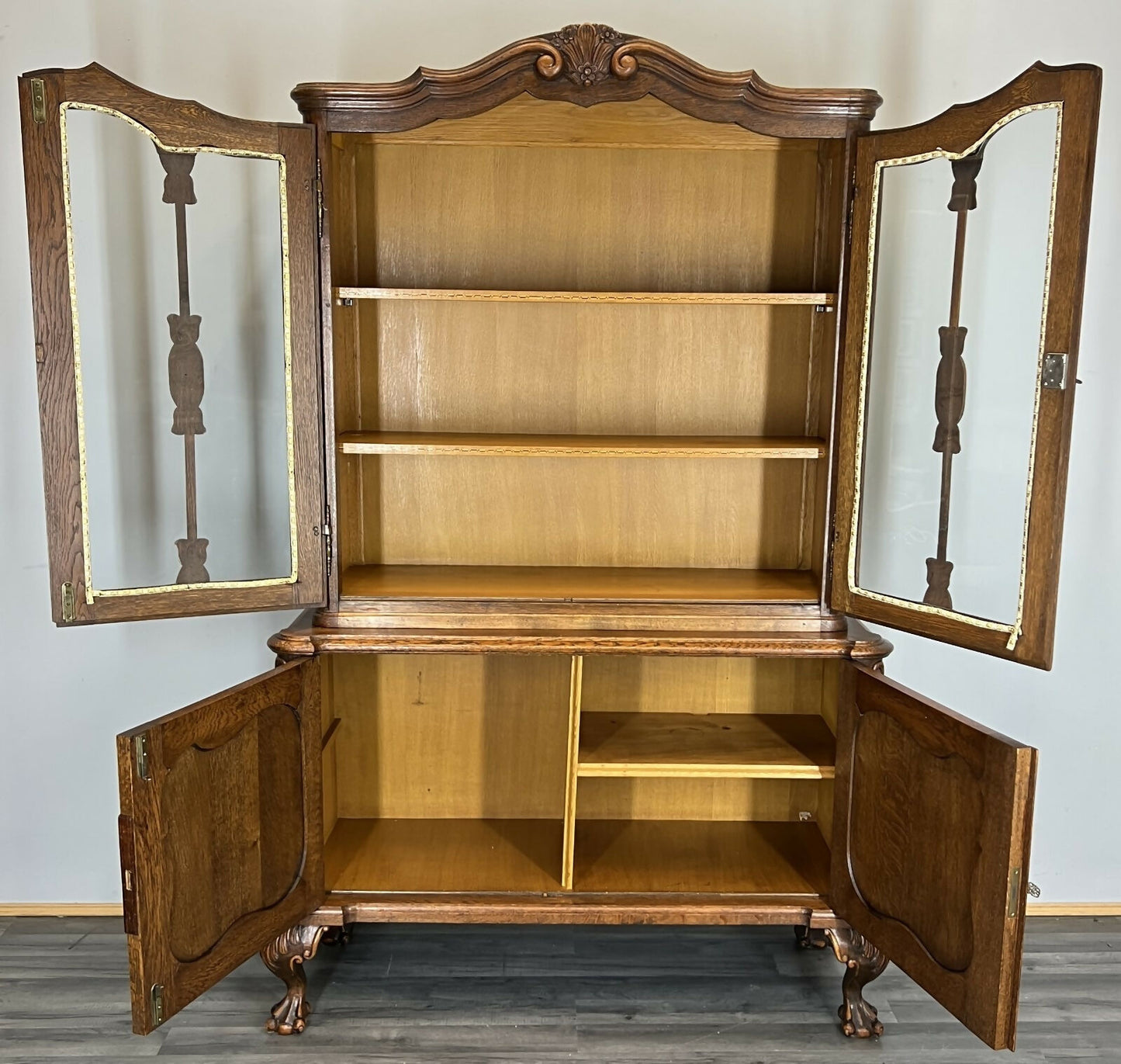 Bookcase Vintage French Louis XIV Style Oak Display Cabinet Sideboard LOT 4476