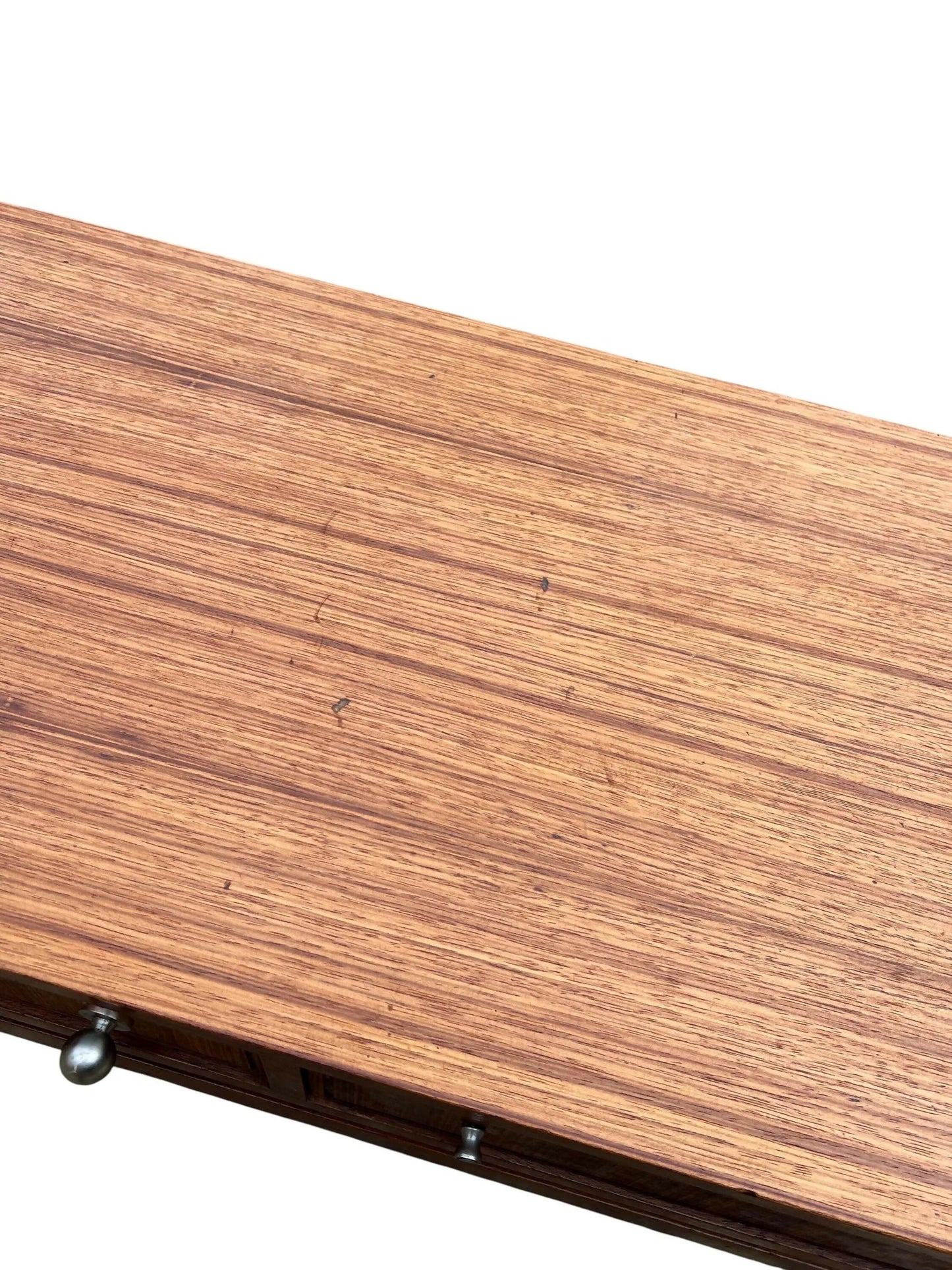 Mid-century long console coffee table by the renowned British makers Greaves and Thomas.