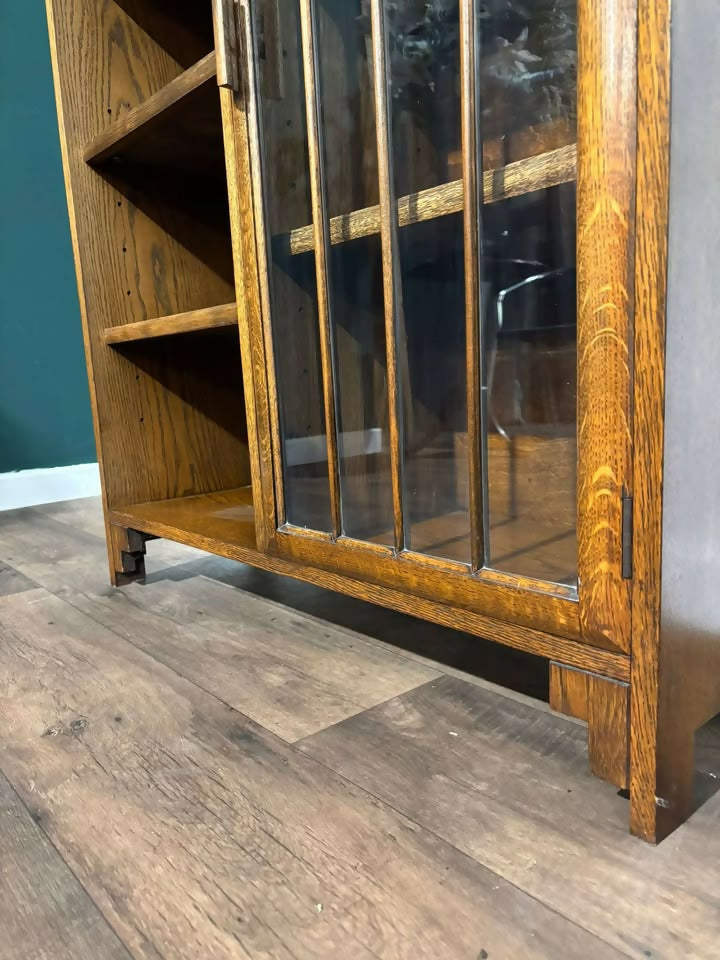 Vintage Oak Bookcase With Single Glass Door