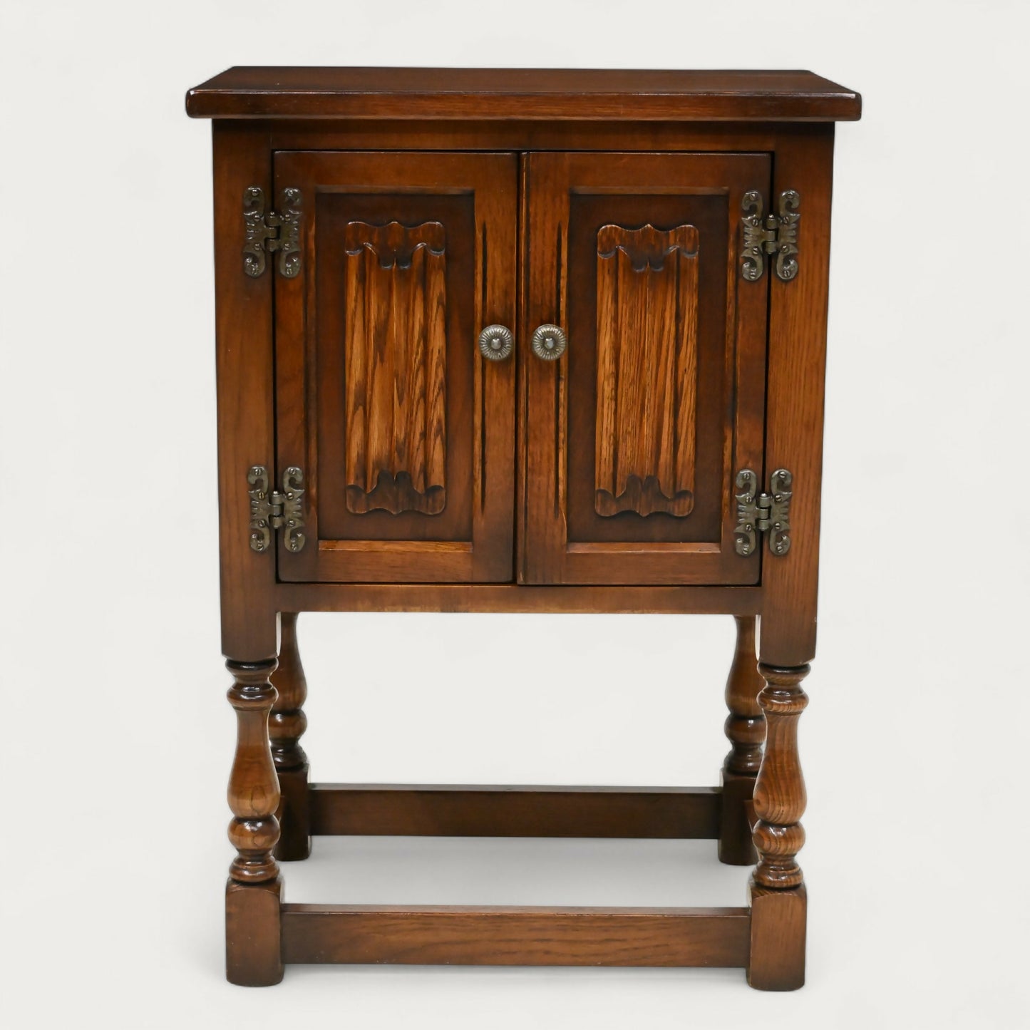 Old Charm Pedestal Cabinet/Cupboard Linenfold Doors Tudor Brown FREE UK DELIVERY. SBR10810/0708E