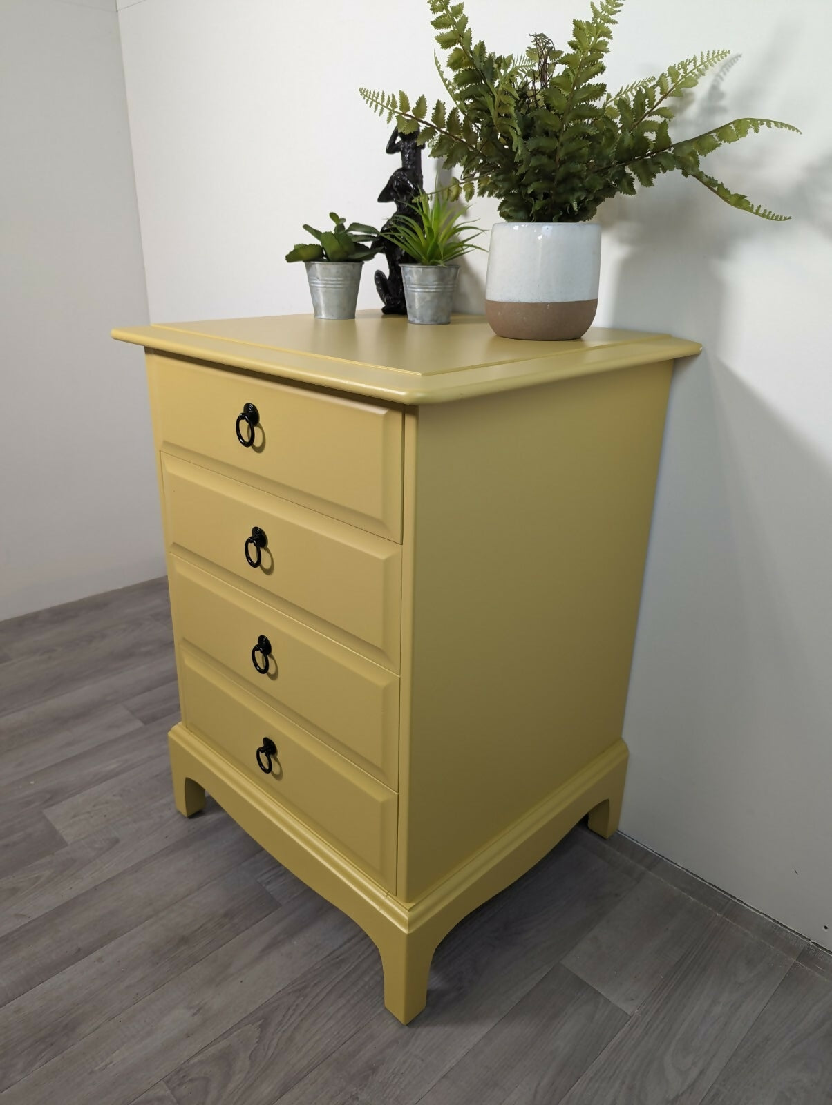 Profesionally Sprayed 2 X yellow Stag Minstrel 4 Drawer Bedside Tables (pair)