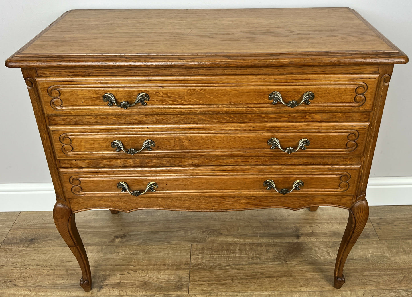 Chest of Drawers Vintage French Louis Oak 3 Drawers Carved Cabinet LOT 6234